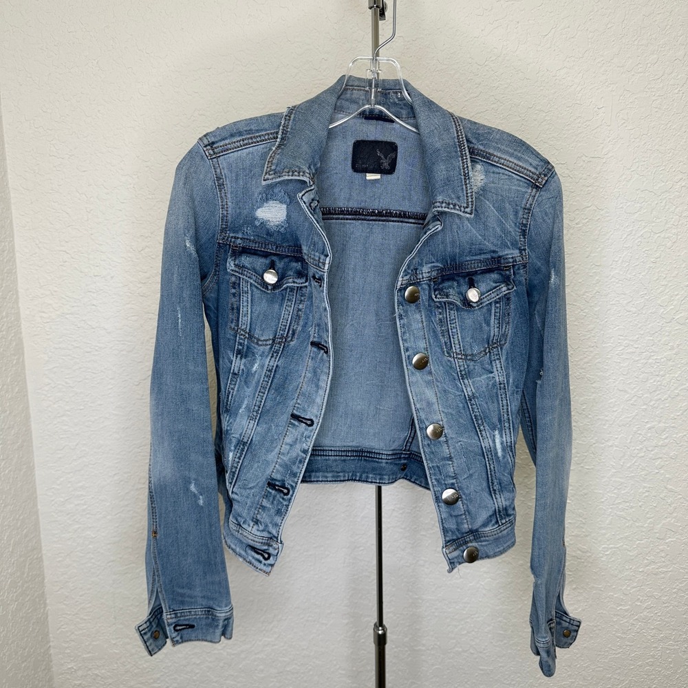 American Eagle Outfitters Distressed Denim Trucker Jacket Medium Wash Small